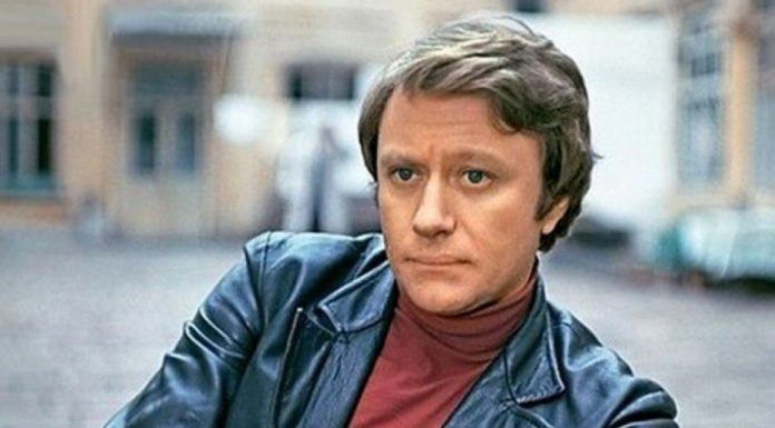 Андрей Миронов