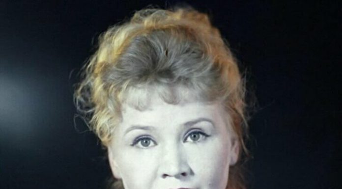 Екатерина Савинова