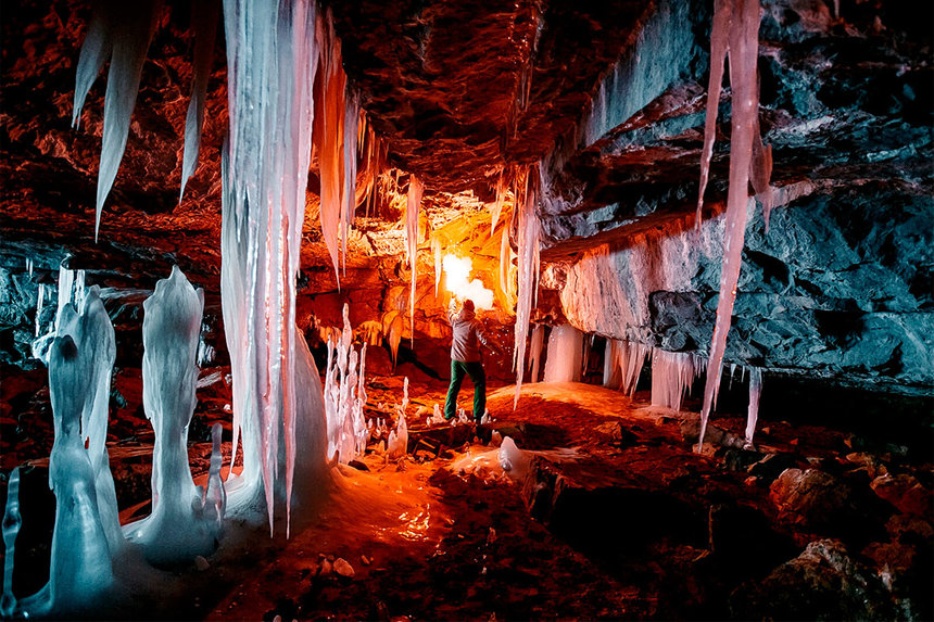 Азасская пещера, Кемеровская область