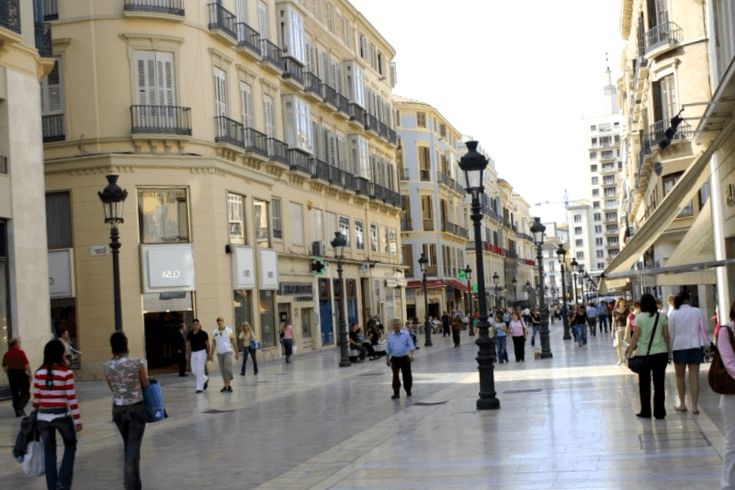 Авенида Лариос (Calle Marqués de Larios)