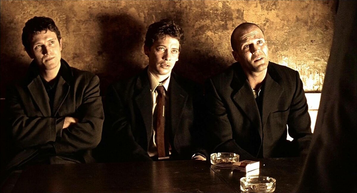 «Карты, деньги, два ствола» (1998)
