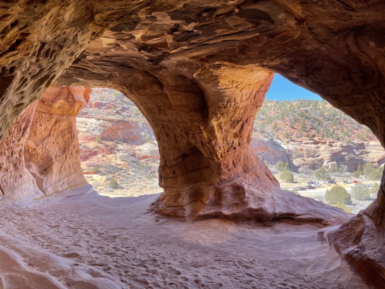 Пещеры Спирит-Сандс (Spirit Sands & Devil's Punch Bowl)
