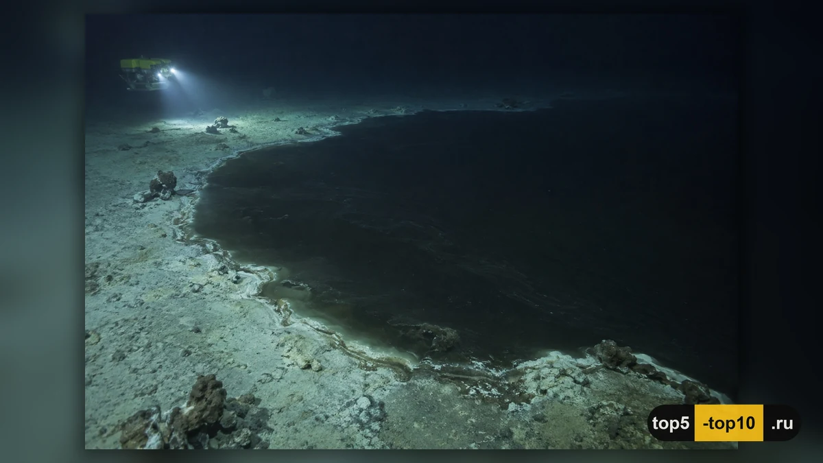 Крупный рассольный бассейн Orca Basin в Мексиканском заливе