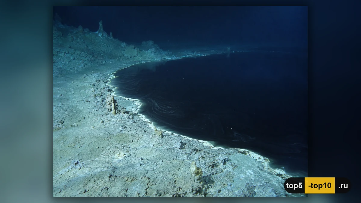 Граница сверхсолёного рассола Discovery Deep на дне Средиземного моря